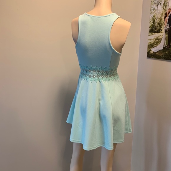 Skater style dress - Picture 3 of 6